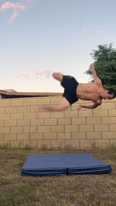 Instagram post by @nickfryy_