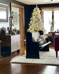 Instagram post by @daniellemanns27