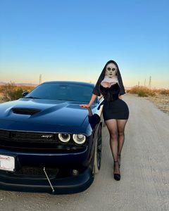 Instagram post by @_leanneharris