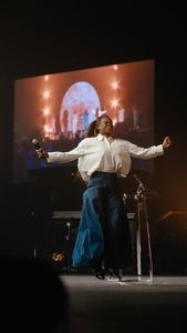 Instagram post by @hellomanouchka