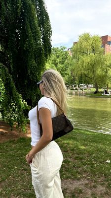 Instagram post by @charlieferarie