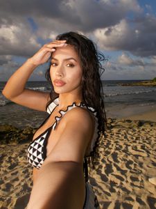 Instagram post by @camilaescribenss