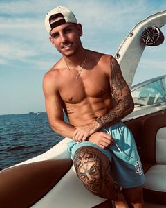 Instagram post by @jayphysiq