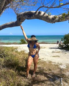 Instagram post by @954xale