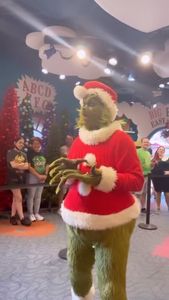 Instagram post by @theuniversalgrinch