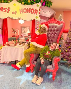 Instagram post by @theuniversalgrinch