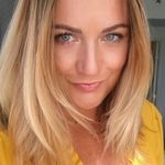 @tobimakeup Instagram Profile