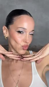 Instagram post by @makeupbymerav