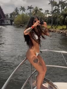 Instagram post by @nicolerowya