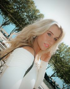 Instagram post by @brittneydurant_